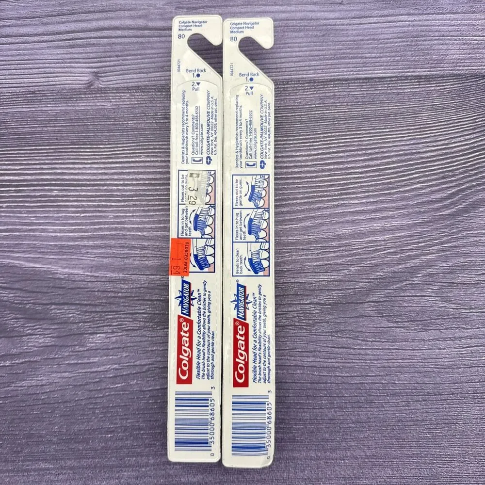 2 LOT VTG Colgate Navigator Cleaning Tip Flexible Compact Toothbrush MEDIUM 80